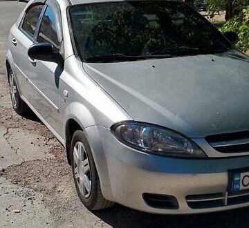 Серый Шевроле Лачетти, объемом двигателя 1.6 л и пробегом 200 тыс. км за 3700 $, фото 1 на Automoto.ua