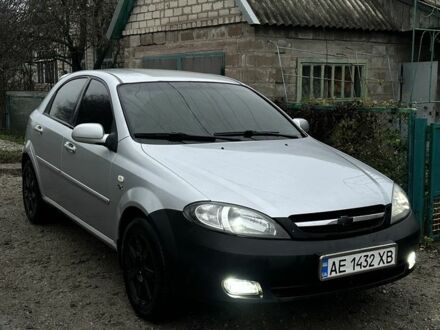 Серый Шевроле Лачетти, объемом двигателя 1.8 л и пробегом 250 тыс. км за 4600 $, фото 1 на Automoto.ua