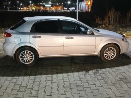 Серый Шевроле Лачетти, объемом двигателя 1.8 л и пробегом 185 тыс. км за 4800 $, фото 1 на Automoto.ua