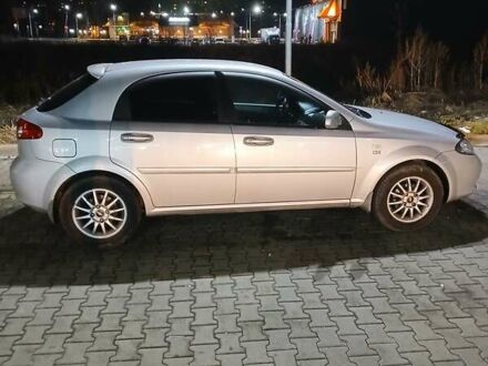 Серый Шевроле Лачетти, объемом двигателя 1.8 л и пробегом 185 тыс. км за 4500 $, фото 1 на Automoto.ua