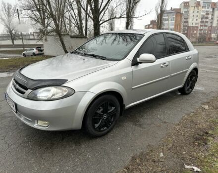 Сірий Шевроле Лачетті, об'ємом двигуна 1.6 л та пробігом 260 тис. км за 3500 $, фото 1 на Automoto.ua