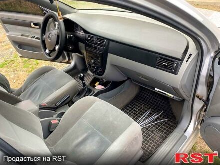 Шевроле Лачетті 2006 у Тульчине на Automoto.ua Сірий Шевроле Лачетті, об'ємом двигуна 20 л та пробігом 132 тис. км за 3700 $, фото 1 на Automoto.ua