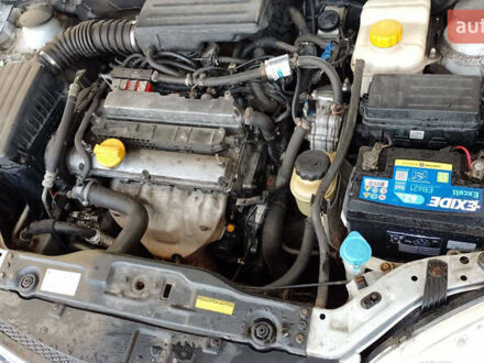 Сірий Шевроле Лачетті, об'ємом двигуна 1.8 л та пробігом 240 тис. км за 3500 $, фото 1 на Automoto.ua