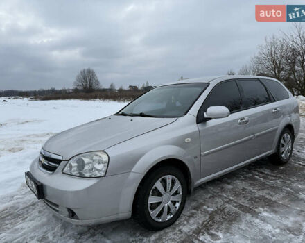 Серый Шевроле Лачетти, объемом двигателя 1.8 л и пробегом 300 тыс. км за 2990 $, фото 1 на Automoto.ua