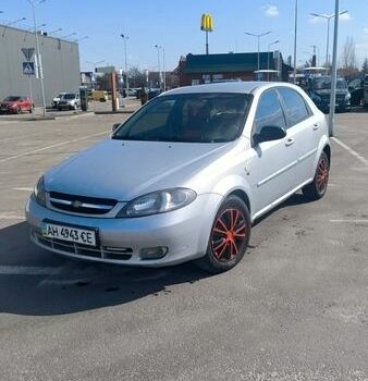 Серый Шевроле Лачетти, объемом двигателя 1.6 л и пробегом 400 тыс. км за 2500 $, фото 1 на Automoto.ua