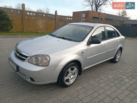 Серый Шевроле Лачетти, объемом двигателя 1.6 л и пробегом 240 тыс. км за 2999 $, фото 1 на Automoto.ua