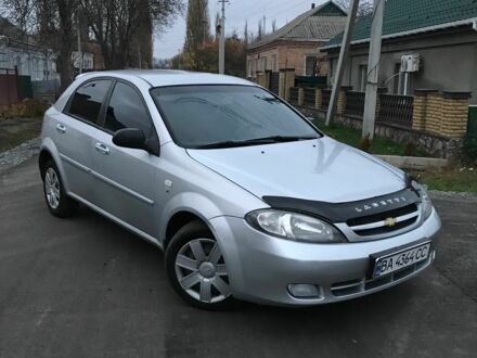 Серый Шевроле Лачетти, объемом двигателя 1.6 л и пробегом 250 тыс. км за 3600 $, фото 1 на Automoto.ua