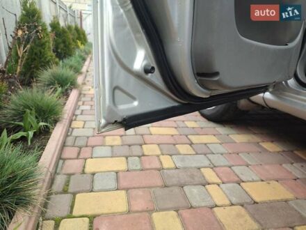 Серый Шевроле Лачетти, объемом двигателя 1.8 л и пробегом 206 тыс. км за 4900 $, фото 1 на Automoto.ua