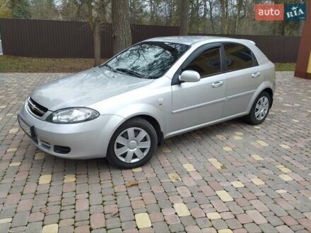 Серый Шевроле Лачетти, объемом двигателя 1.6 л и пробегом 216 тыс. км за 4860 $, фото 1 на Automoto.ua