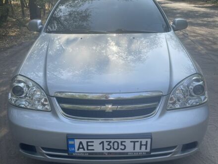 Серый Шевроле Лачетти, объемом двигателя 1.8 л и пробегом 220 тыс. км за 4600 $, фото 1 на Automoto.ua