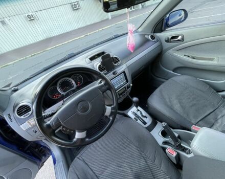 Синий Шевроле Лачетти, объемом двигателя 1.8 л и пробегом 154 тыс. км за 3700 $, фото 5 на Automoto.ua