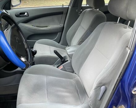 Синий Шевроле Лачетти, объемом двигателя 1.6 л и пробегом 209 тыс. км за 3950 $, фото 4 на Automoto.ua