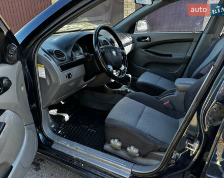 Синий Шевроле Лачетти, объемом двигателя 1.8 л и пробегом 330 тыс. км за 2999 $, фото 8 на Automoto.ua