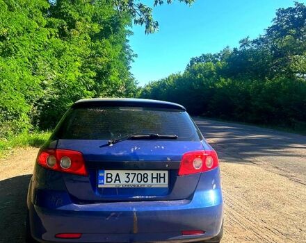 Синий Шевроле Лачетти, объемом двигателя 1.6 л и пробегом 250 тыс. км за 3000 $, фото 2 на Automoto.ua