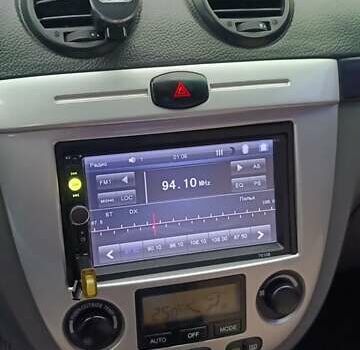 Синий Шевроле Лачетти, объемом двигателя 1.8 л и пробегом 242 тыс. км за 4300 $, фото 1 на Automoto.ua