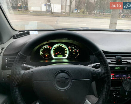 Синий Шевроле Лачетти, объемом двигателя 1.8 л и пробегом 318 тыс. км за 4000 $, фото 18 на Automoto.ua
