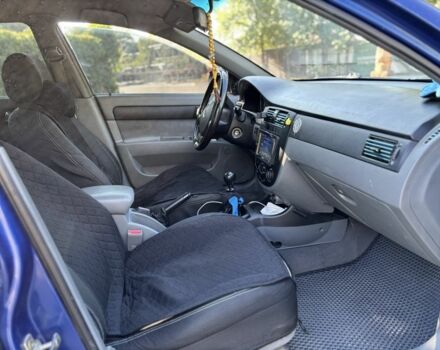 Синий Шевроле Лачетти, объемом двигателя 1.8 л и пробегом 297 тыс. км за 3600 $, фото 4 на Automoto.ua