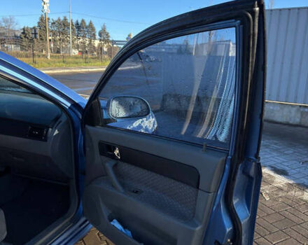 Синий Шевроле Лачетти, объемом двигателя 1.8 л и пробегом 320 тыс. км за 3500 $, фото 6 на Automoto.ua