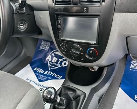 Синий Шевроле Лачетти, объемом двигателя 1.6 л и пробегом 307 тыс. км за 3700 $, фото 6 на Automoto.ua