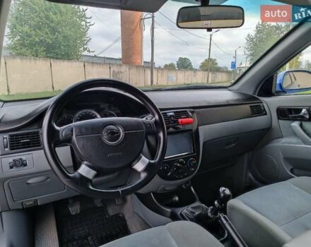 Синий Шевроле Лачетти, объемом двигателя 1.8 л и пробегом 232 тыс. км за 3800 $, фото 10 на Automoto.ua