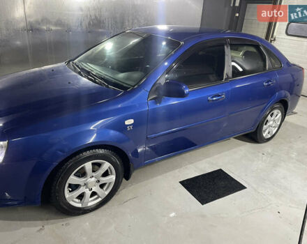 Синій Шевроле Лачетті, об'ємом двигуна 1.8 л та пробігом 251 тис. км за 4200 $, фото 2 на Automoto.ua