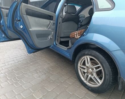 Синий Шевроле Лачетти, объемом двигателя 1.6 л и пробегом 200 тыс. км за 4600 $, фото 11 на Automoto.ua