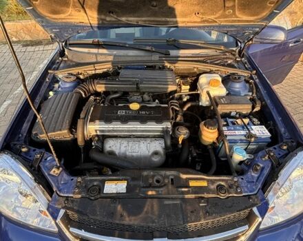 Синий Шевроле Лачетти, объемом двигателя 1.8 л и пробегом 175 тыс. км за 3950 $, фото 3 на Automoto.ua