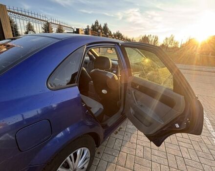 Синий Шевроле Лачетти, объемом двигателя 1.8 л и пробегом 175 тыс. км за 3950 $, фото 6 на Automoto.ua