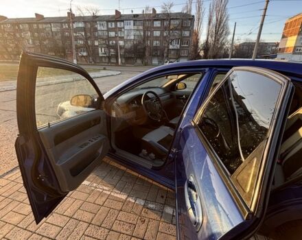 Синий Шевроле Лачетти, объемом двигателя 1.8 л и пробегом 175 тыс. км за 3950 $, фото 4 на Automoto.ua