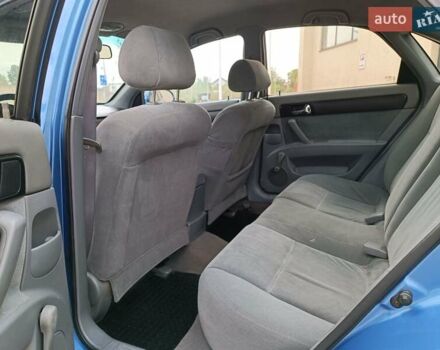 Синий Шевроле Лачетти, объемом двигателя 1.8 л и пробегом 232 тыс. км за 3800 $, фото 9 на Automoto.ua