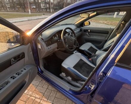 Синий Шевроле Лачетти, объемом двигателя 1.8 л и пробегом 175 тыс. км за 3950 $, фото 5 на Automoto.ua