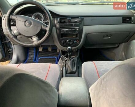 Синий Шевроле Лачетти, объемом двигателя 1.8 л и пробегом 240 тыс. км за 5400 $, фото 9 на Automoto.ua