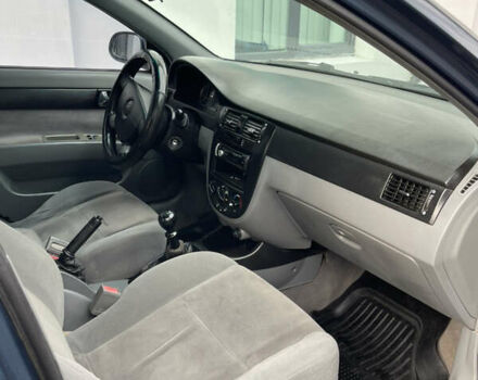 Синий Шевроле Лачетти, объемом двигателя 1.8 л и пробегом 240 тыс. км за 3699 $, фото 18 на Automoto.ua