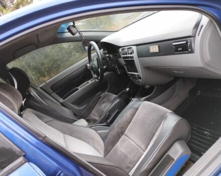 Синий Шевроле Лачетти, объемом двигателя 1.8 л и пробегом 321 тыс. км за 3100 $, фото 4 на Automoto.ua