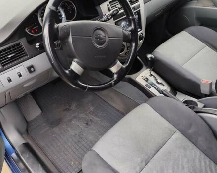 Синий Шевроле Лачетти, объемом двигателя 1.8 л и пробегом 134 тыс. км за 4200 $, фото 4 на Automoto.ua