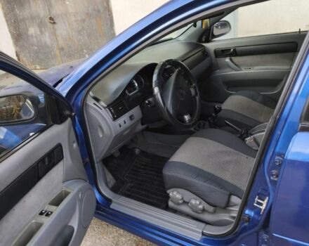 Синий Шевроле Лачетти, объемом двигателя 1.6 л и пробегом 200 тыс. км за 3550 $, фото 4 на Automoto.ua