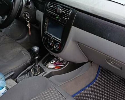 Синий Шевроле Лачетти, объемом двигателя 1.6 л и пробегом 306 тыс. км за 3500 $, фото 2 на Automoto.ua