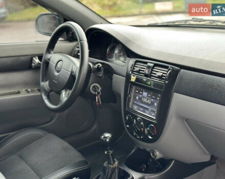 Синий Шевроле Лачетти, объемом двигателя 1.8 л и пробегом 234 тыс. км за 4350 $, фото 49 на Automoto.ua