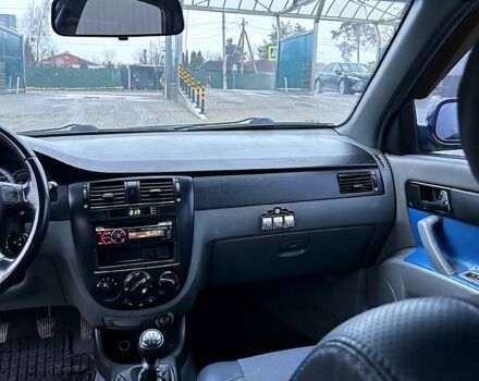 Синій Шевроле Лачетті, об'ємом двигуна 1.8 л та пробігом 221 тис. км за 4650 $, фото 9 на Automoto.ua