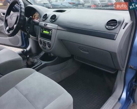 Синий Шевроле Лачетти, объемом двигателя 1.6 л и пробегом 250 тыс. км за 2999 $, фото 21 на Automoto.ua