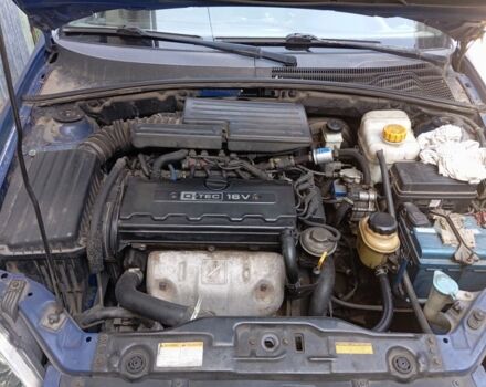 Синий Шевроле Лачетти, объемом двигателя 1.8 л и пробегом 280 тыс. км за 2500 $, фото 2 на Automoto.ua