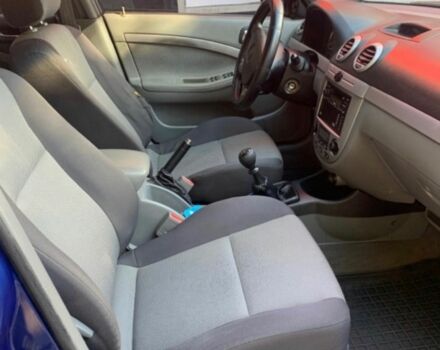 Синий Шевроле Лачетти, объемом двигателя 1.8 л и пробегом 260 тыс. км за 3500 $, фото 2 на Automoto.ua