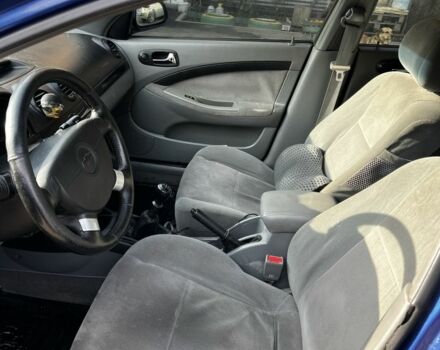 Синий Шевроле Лачетти, объемом двигателя 1.8 л и пробегом 200 тыс. км за 3990 $, фото 4 на Automoto.ua