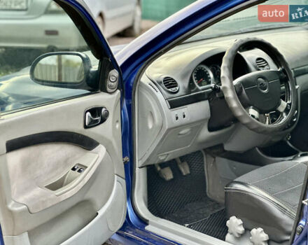 Синій Шевроле Лачетті, об'ємом двигуна 1.8 л та пробігом 186 тис. км за 4400 $, фото 11 на Automoto.ua