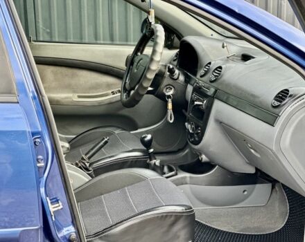 Синій Шевроле Лачетті, об'ємом двигуна 1.8 л та пробігом 184 тис. км за 4400 $, фото 15 на Automoto.ua