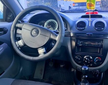 Синий Шевроле Лачетти, объемом двигателя 1.8 л и пробегом 130 тыс. км за 4600 $, фото 3 на Automoto.ua