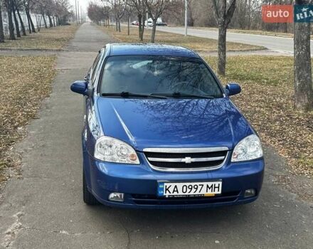 Синий Шевроле Лачетти, объемом двигателя 1.8 л и пробегом 200 тыс. км за 4200 $, фото 1 на Automoto.ua