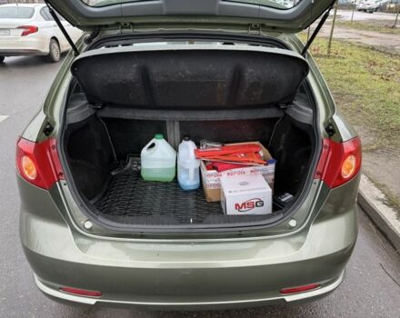 Зеленый Шевроле Лачетти, объемом двигателя 1.8 л и пробегом 275 тыс. км за 3800 $, фото 6 на Automoto.ua