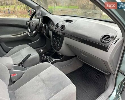 Зелений Шевроле Лачетті, об'ємом двигуна 1.8 л та пробігом 214 тис. км за 4100 $, фото 22 на Automoto.ua