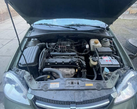 Зеленый Шевроле Лачетти, объемом двигателя 1.6 л и пробегом 242 тыс. км за 4500 $, фото 5 на Automoto.ua